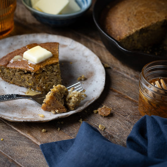 Food & Roots Southern Cornbread Mix – Organic Red Flint Corn (13oz)