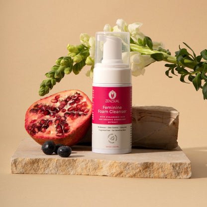 Feminine Foam Cleanser / pH Balanced, Odor Control & Sensitive Skin Safe (100 mL)
